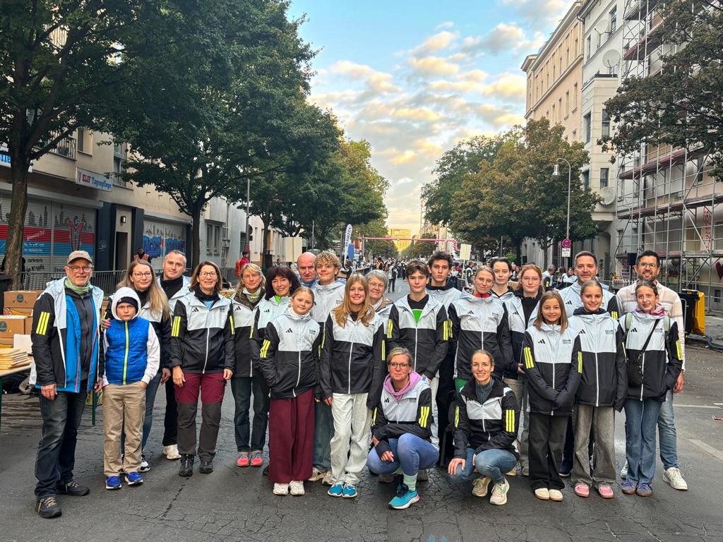 Helferstand beim Berlin Marathon 2026